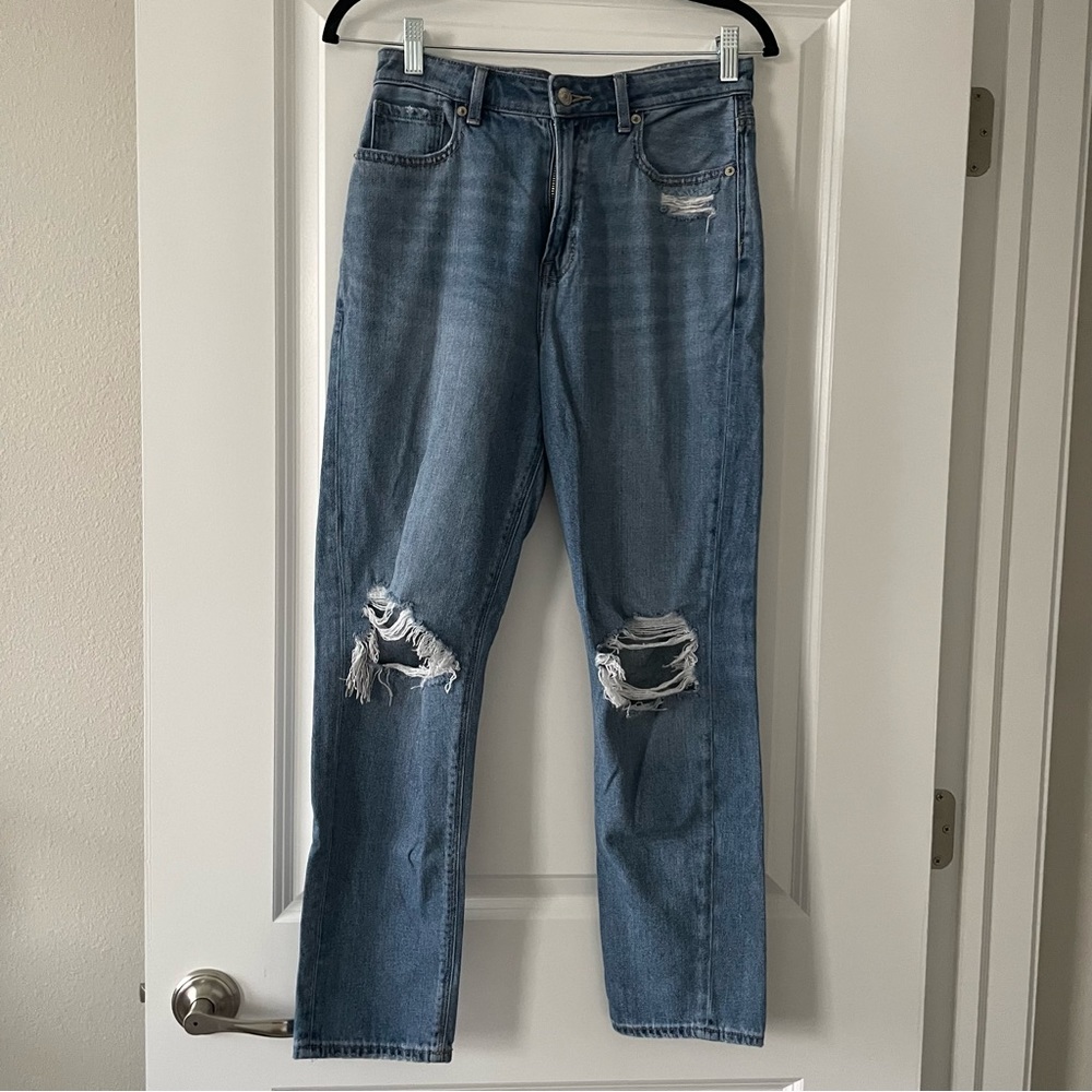 American eagle distressed mom jean